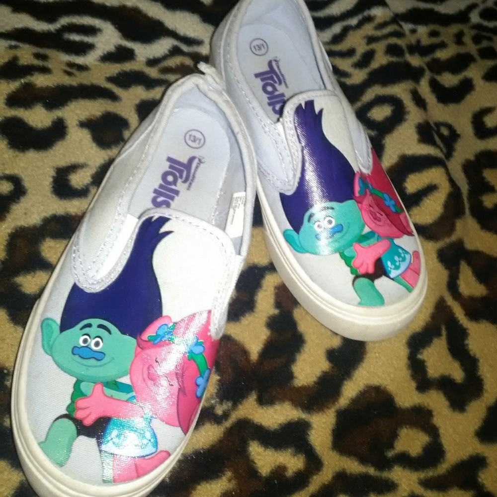 Girls shoes